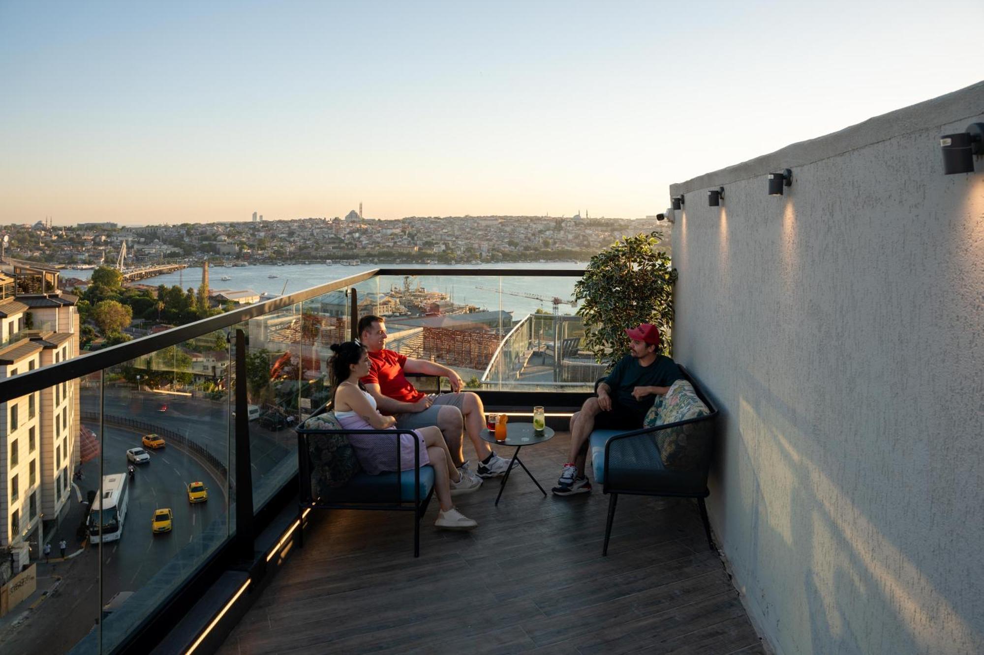 The Central House Istanbul Galata Albergue Exterior foto