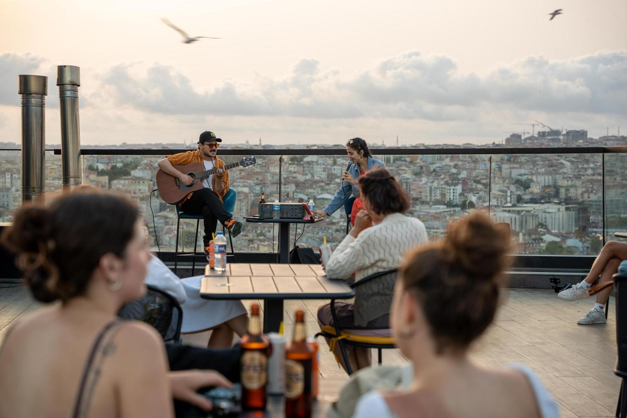 The Central House Istanbul Galata Albergue Exterior foto